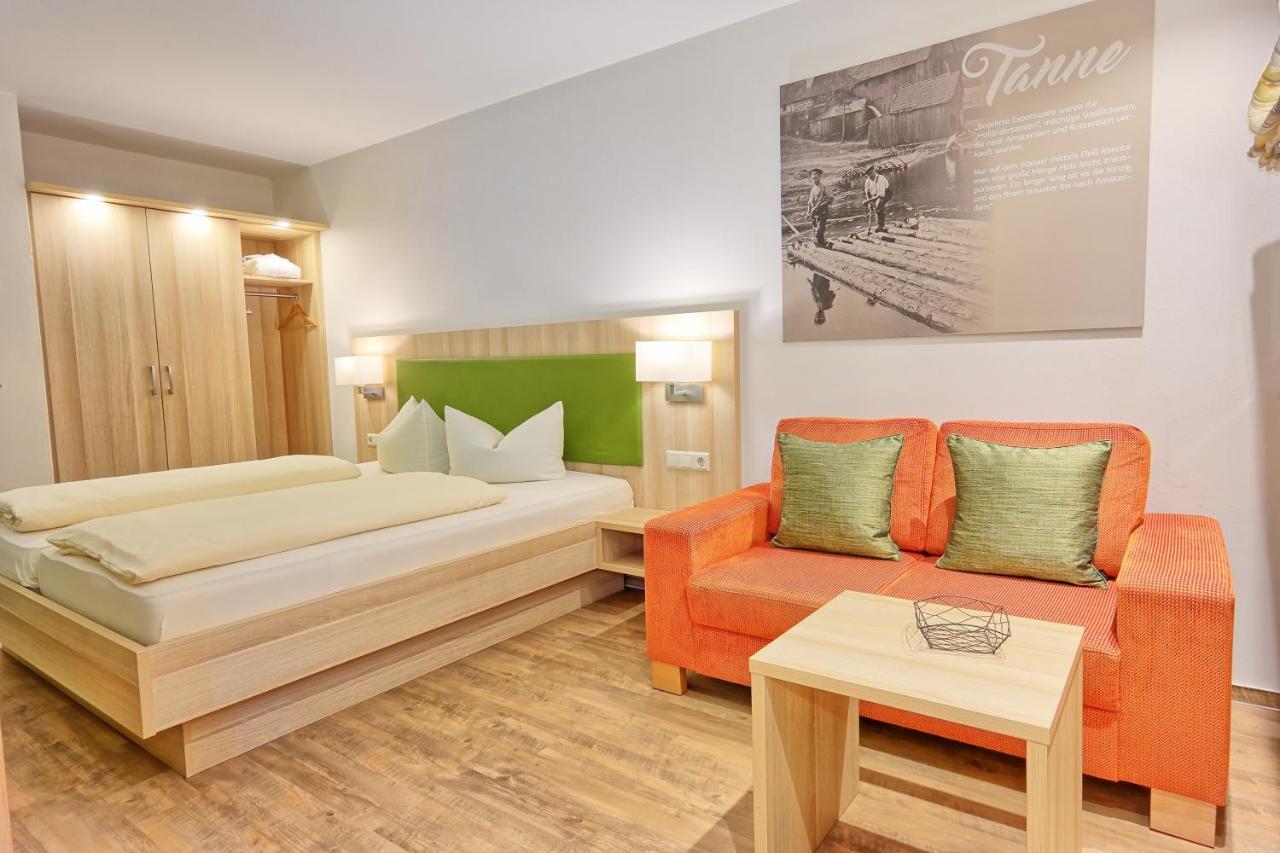 Hotel Garni Bergblick บิเบอร์อาคไบออฟเฟนบวร์ก ภายนอก รูปภาพ