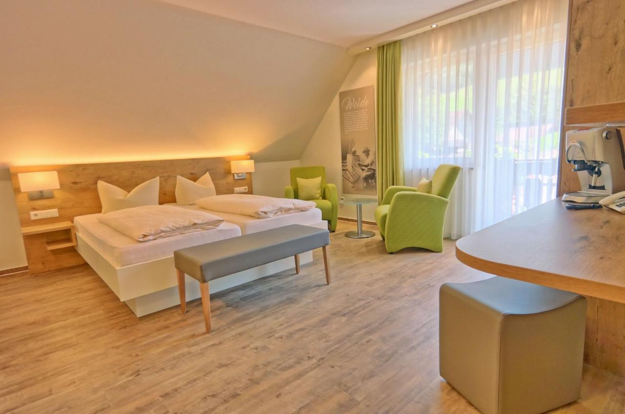 Hotel Garni Bergblick บิเบอร์อาคไบออฟเฟนบวร์ก ภายนอก รูปภาพ