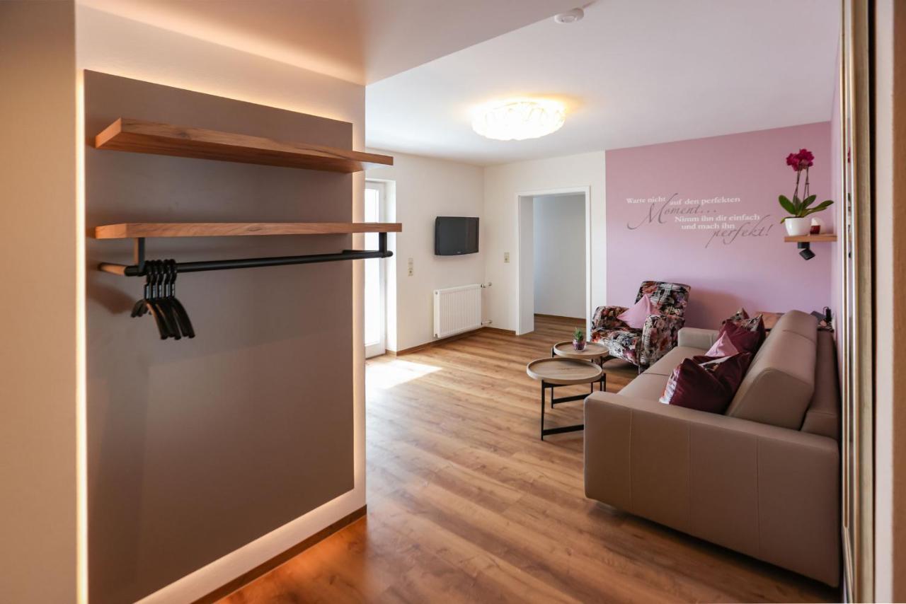Hotel Garni Bergblick บิเบอร์อาคไบออฟเฟนบวร์ก ภายนอก รูปภาพ