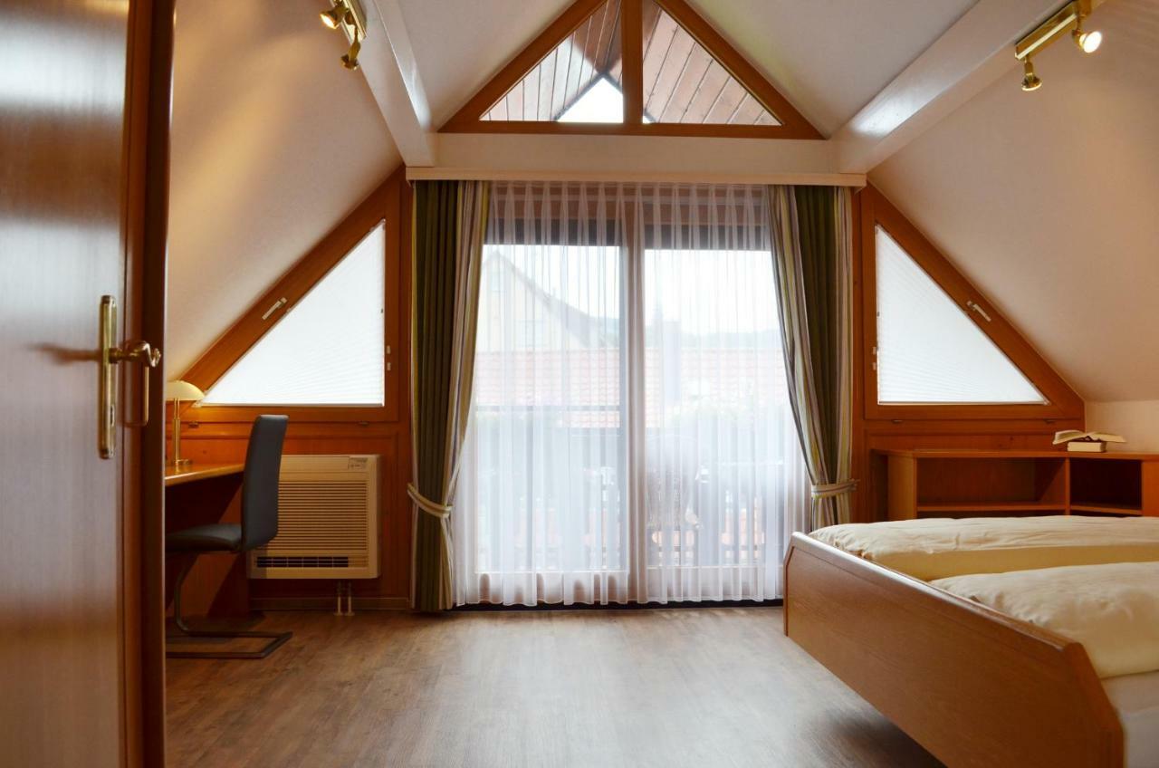 Hotel Garni Bergblick บิเบอร์อาคไบออฟเฟนบวร์ก ภายนอก รูปภาพ