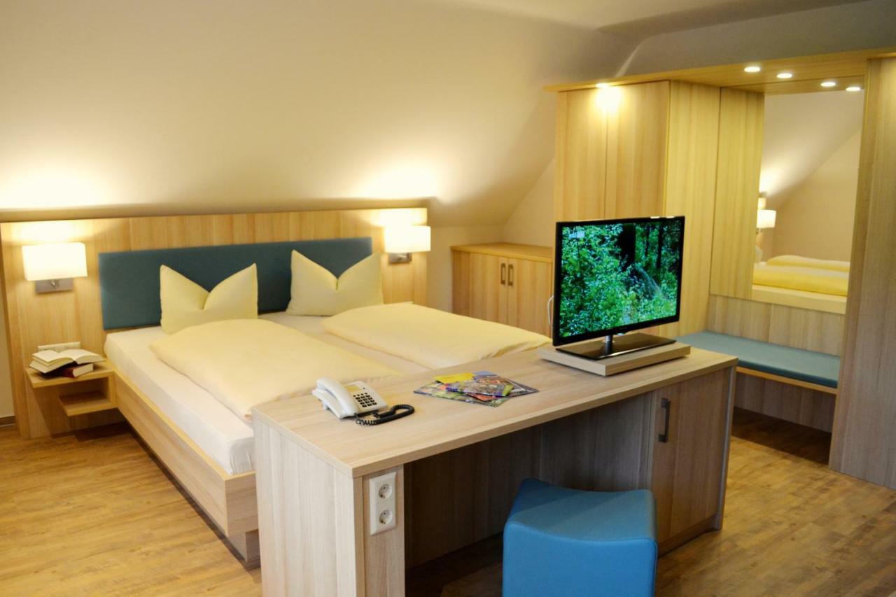 Hotel Garni Bergblick บิเบอร์อาคไบออฟเฟนบวร์ก ภายนอก รูปภาพ