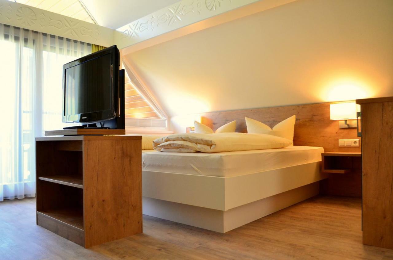 Hotel Garni Bergblick บิเบอร์อาคไบออฟเฟนบวร์ก ภายนอก รูปภาพ