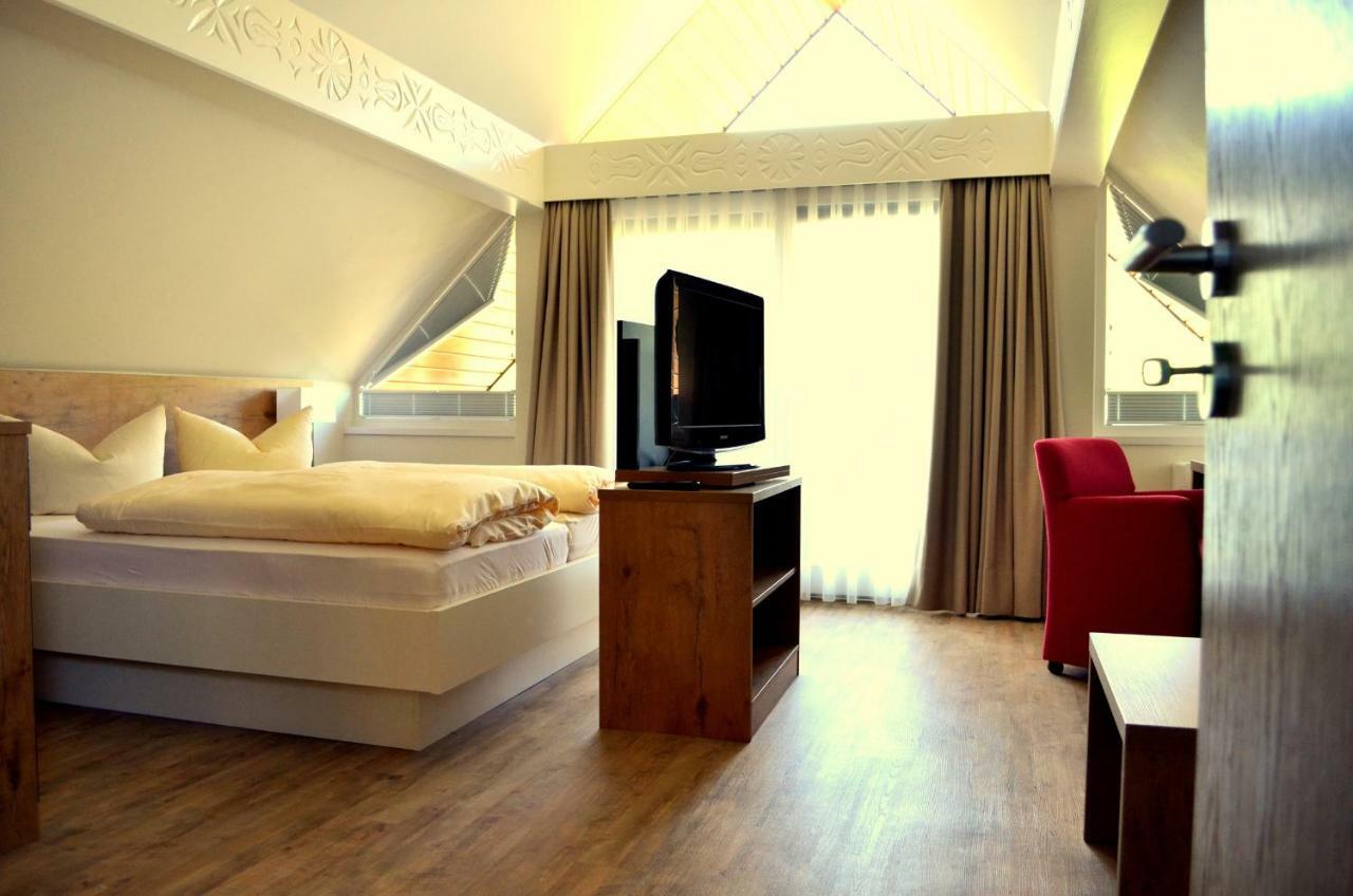 Hotel Garni Bergblick บิเบอร์อาคไบออฟเฟนบวร์ก ภายนอก รูปภาพ